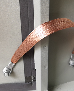 過(guò)門(mén)接地線(xiàn)