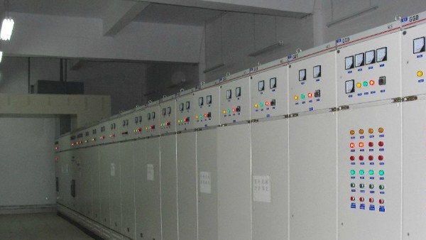 新型低壓配電柜【千亞電氣】